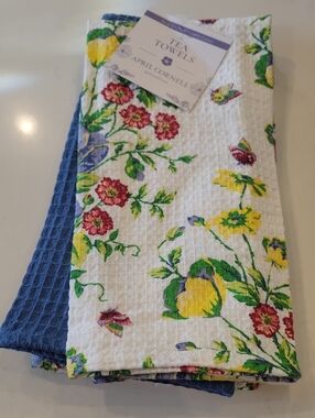 April Cornell NWT Tea Towel Set Of 3